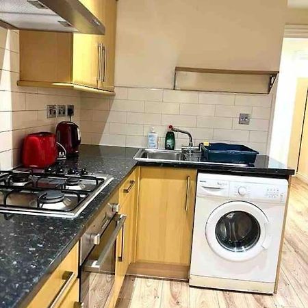 Cosy One Bedroom Flat In Central Лондон Екстериор снимка