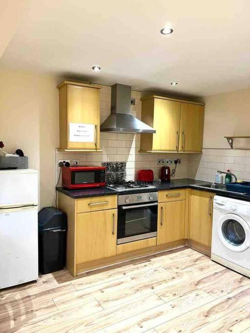 Cosy One Bedroom Flat In Central Лондон Екстериор снимка